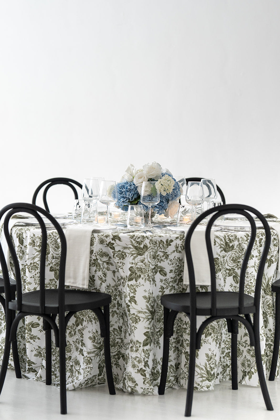 Centerpiece (Blue)